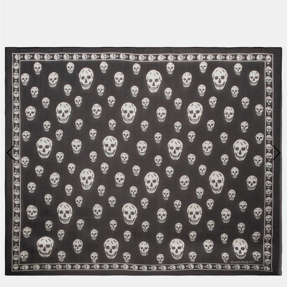 Alexander McQueen Silk made in Italy Black and White Skull Scarf